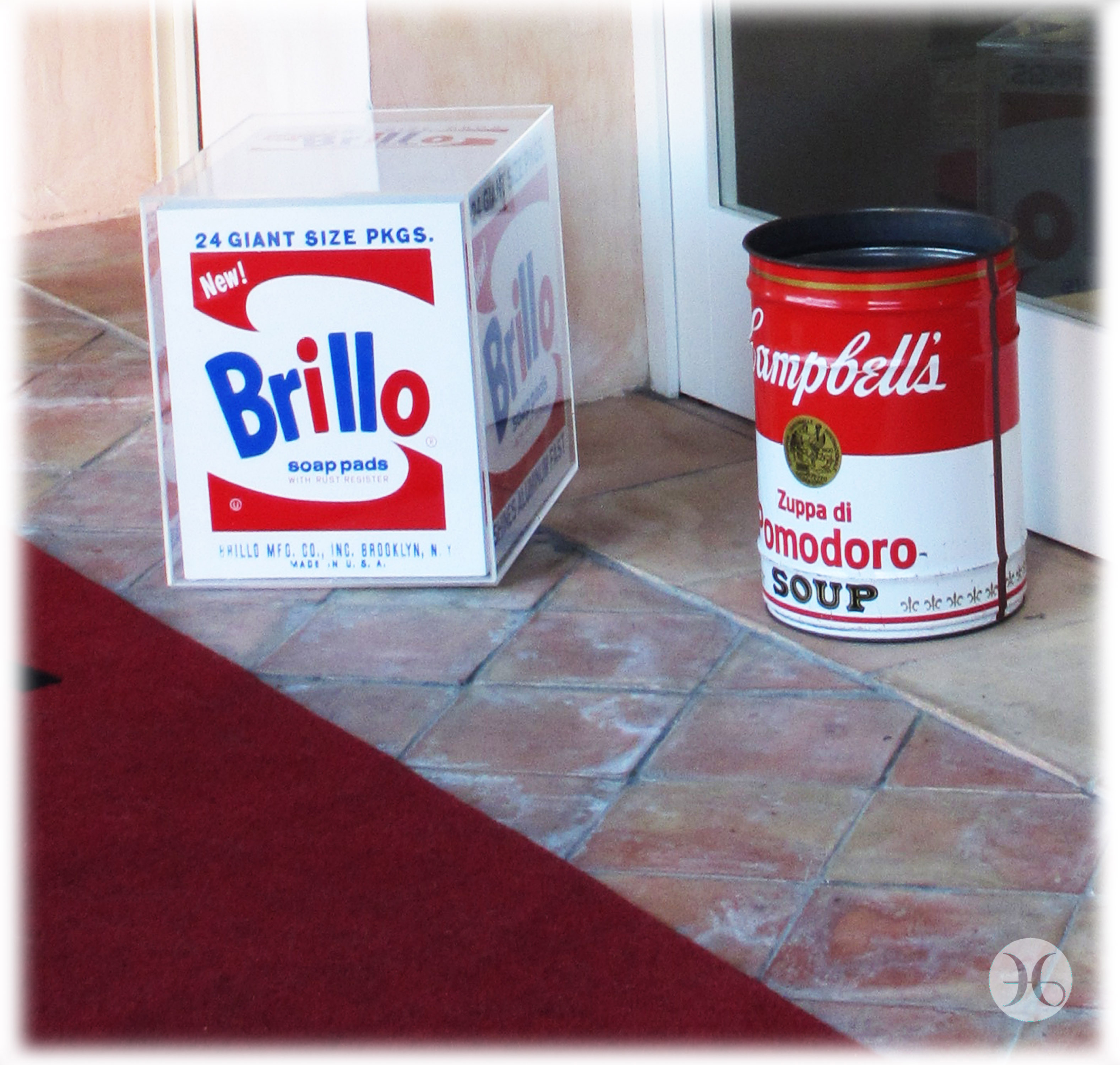 Brillo box and Campbell soup, Andy Warhol